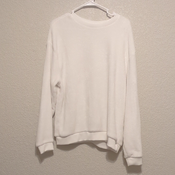 Cold Crush white fuzzy long sleeve pullover sweatshirt - Picture 1 of 5